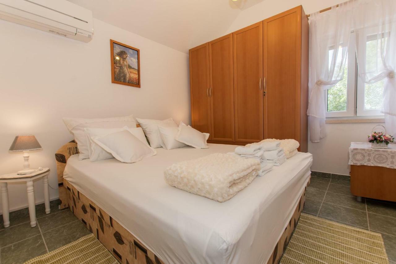 Holiday Home Godinj Donje Rascane Exterior photo