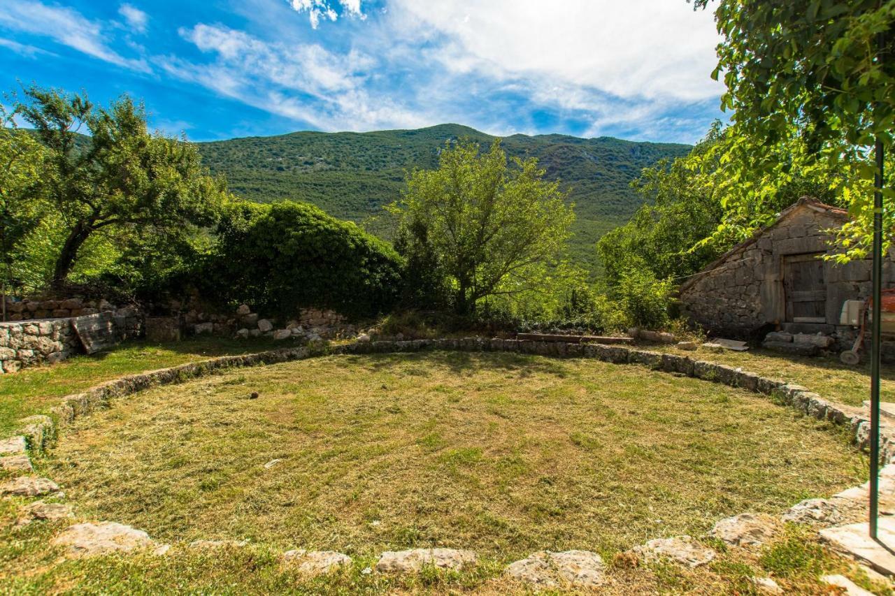Holiday Home Godinj Donje Rascane Exterior photo